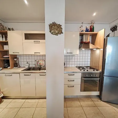 Blue Horizon Retreat شقة Vathirrevma